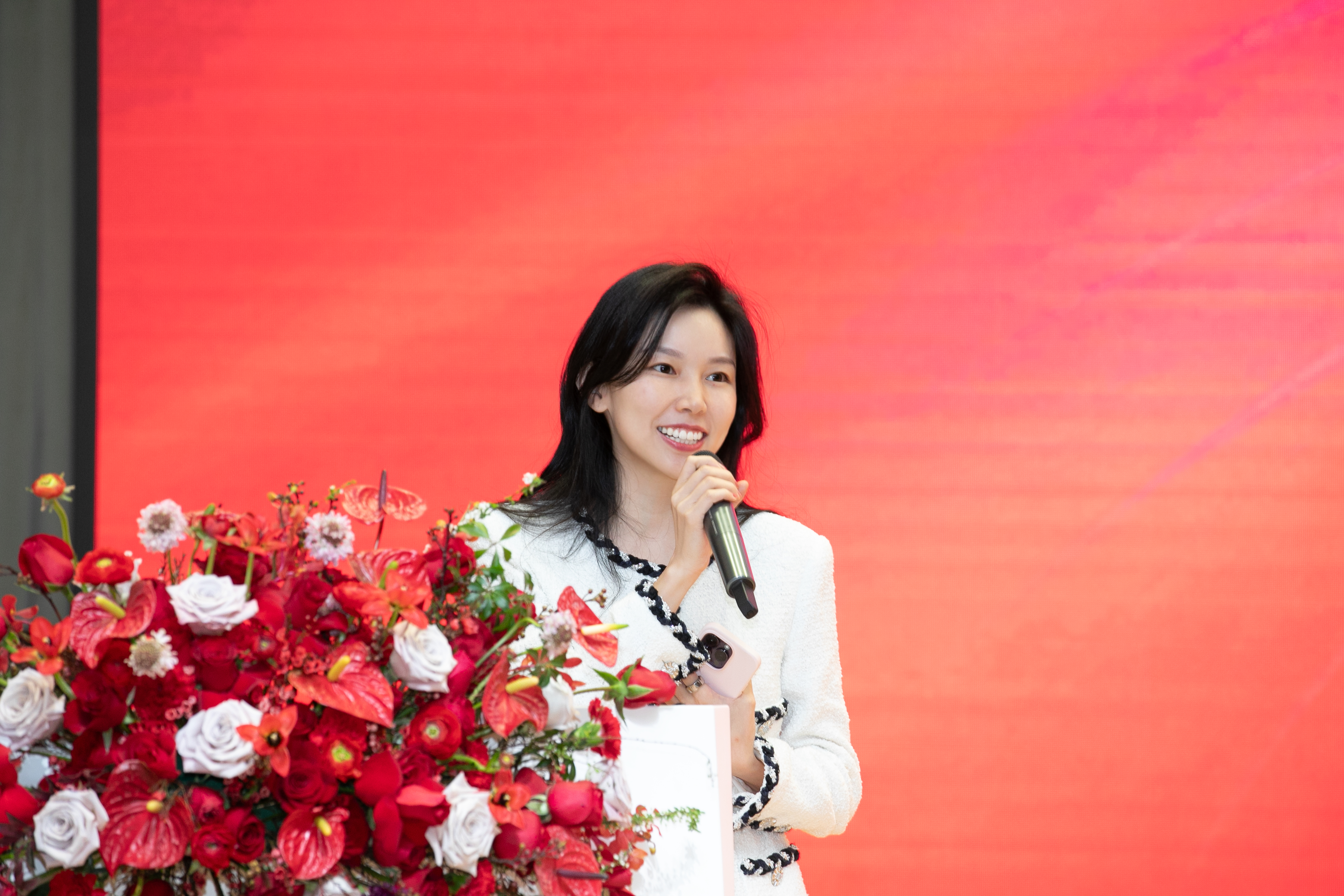 每日經(jīng)濟(jì)新聞2024她力量丨中國生物制藥董事會主席謝其潤：女性加入醫(yī)療行業(yè) 帶來更多元的創(chuàng)新解決方案